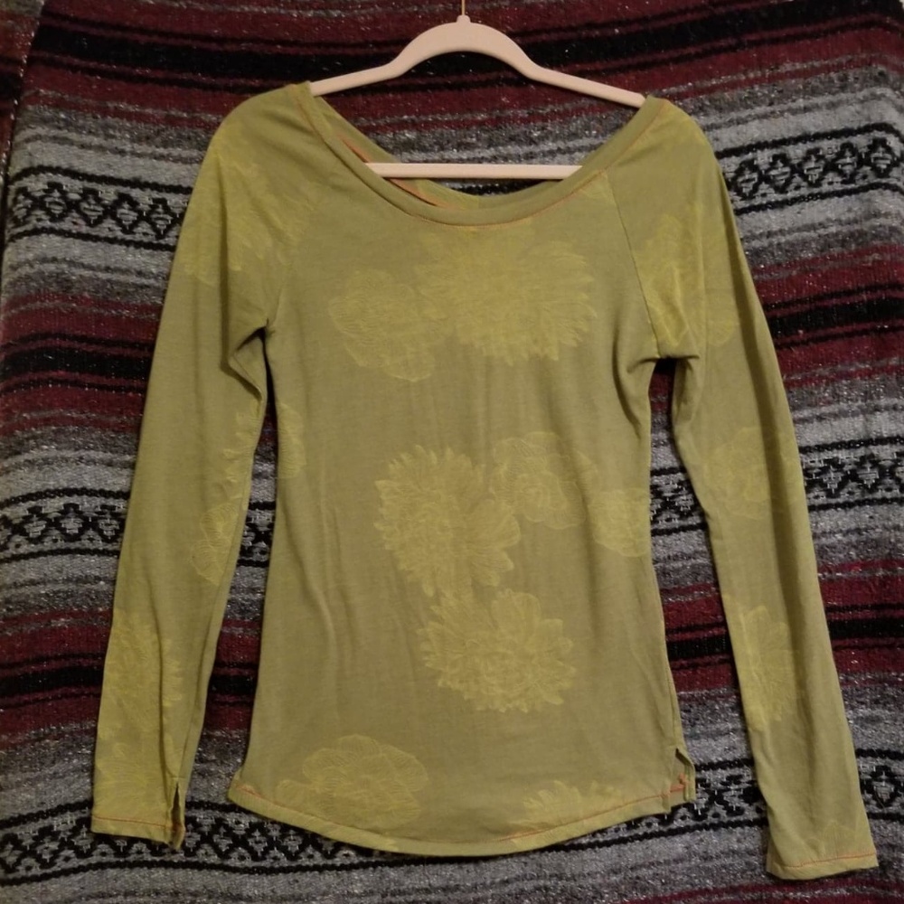 Free People Long Sleeve T-shirt